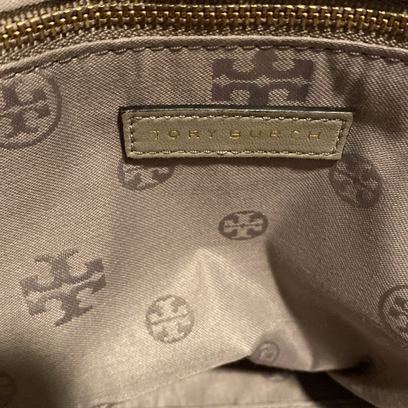 STUNNING Tory Burch Gray Leather Shoulder Bag in EUC